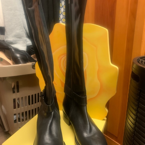 Black Italian Made leather boots size woman’s 4 - Picture 3 of 6